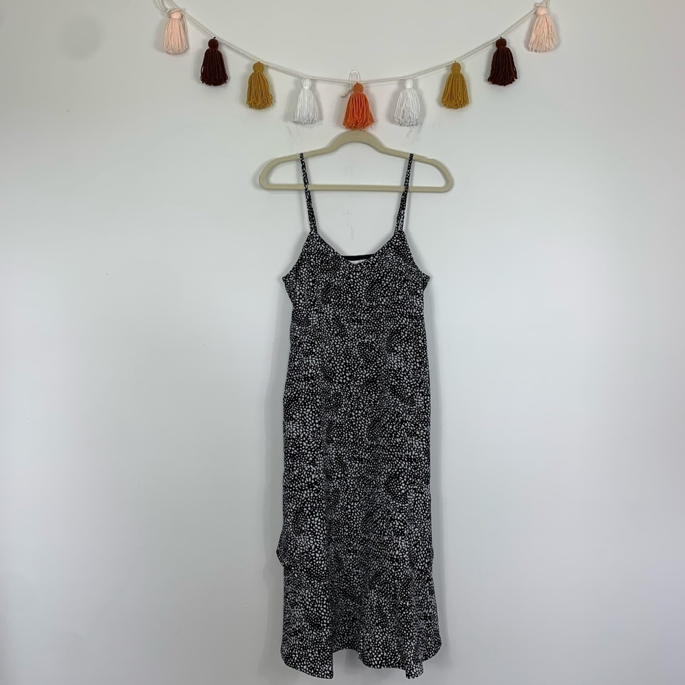 NWT Love Riche Ruffle Hem Black White Dot Pattern Midi Dress Size Small